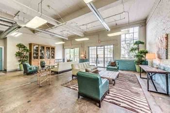 Spacious living room